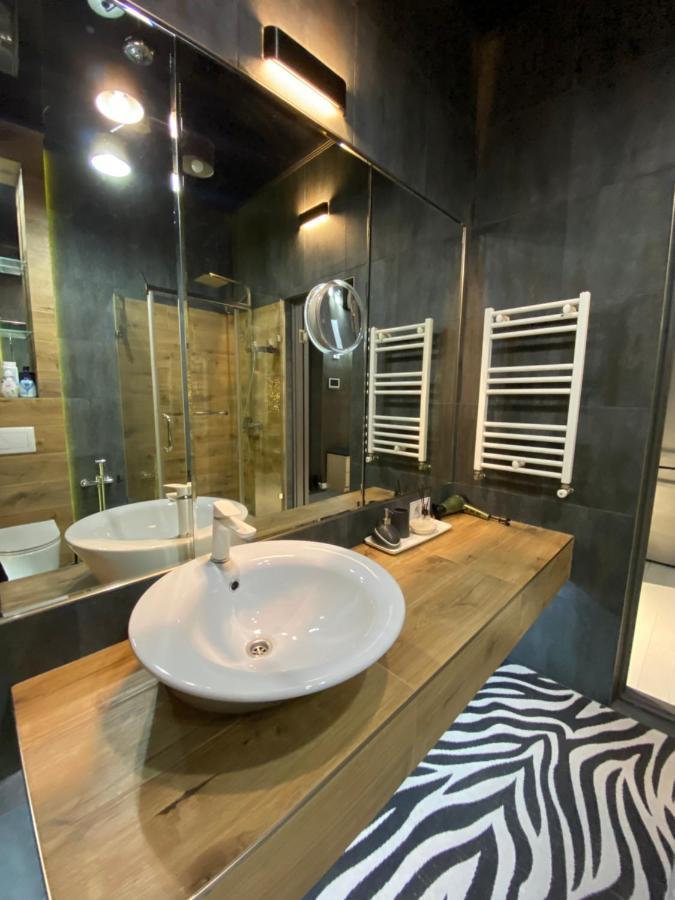 New Double Room Luxury Apartment In The Center Chişinău Eksteriør billede