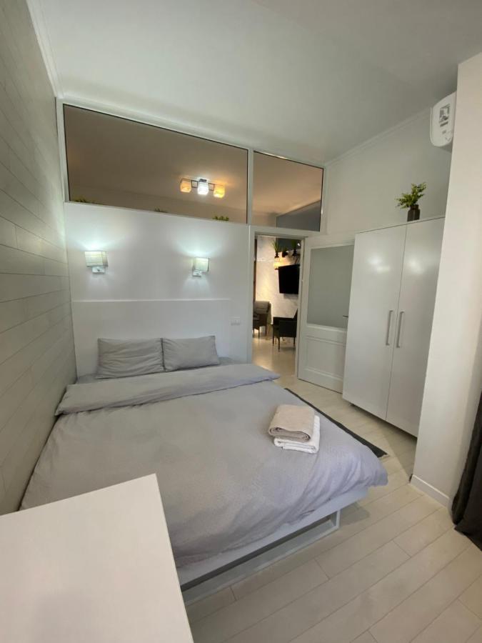 New Double Room Luxury Apartment In The Center Chişinău Eksteriør billede
