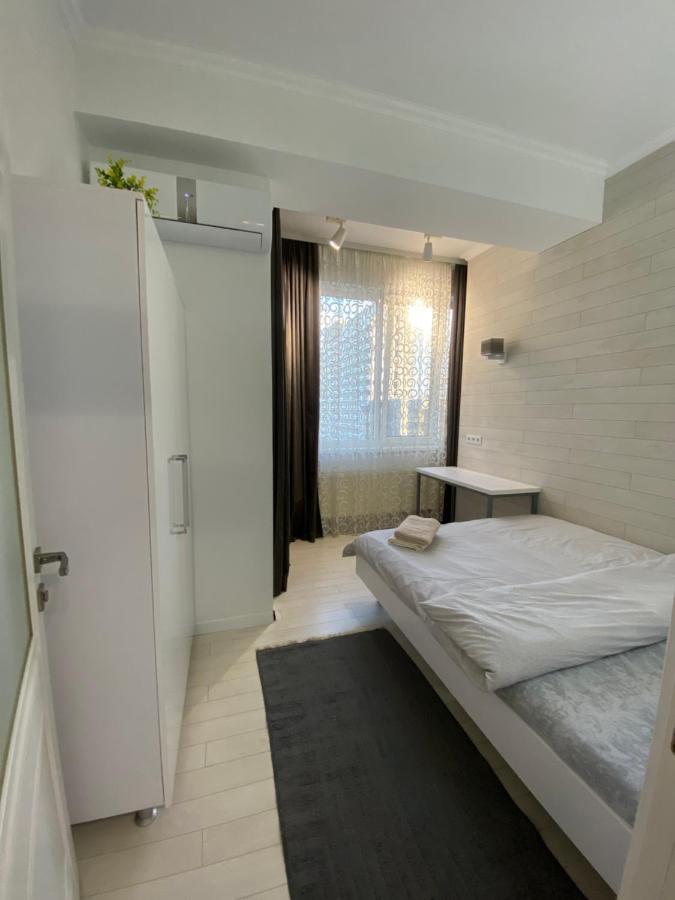New Double Room Luxury Apartment In The Center Chişinău Eksteriør billede